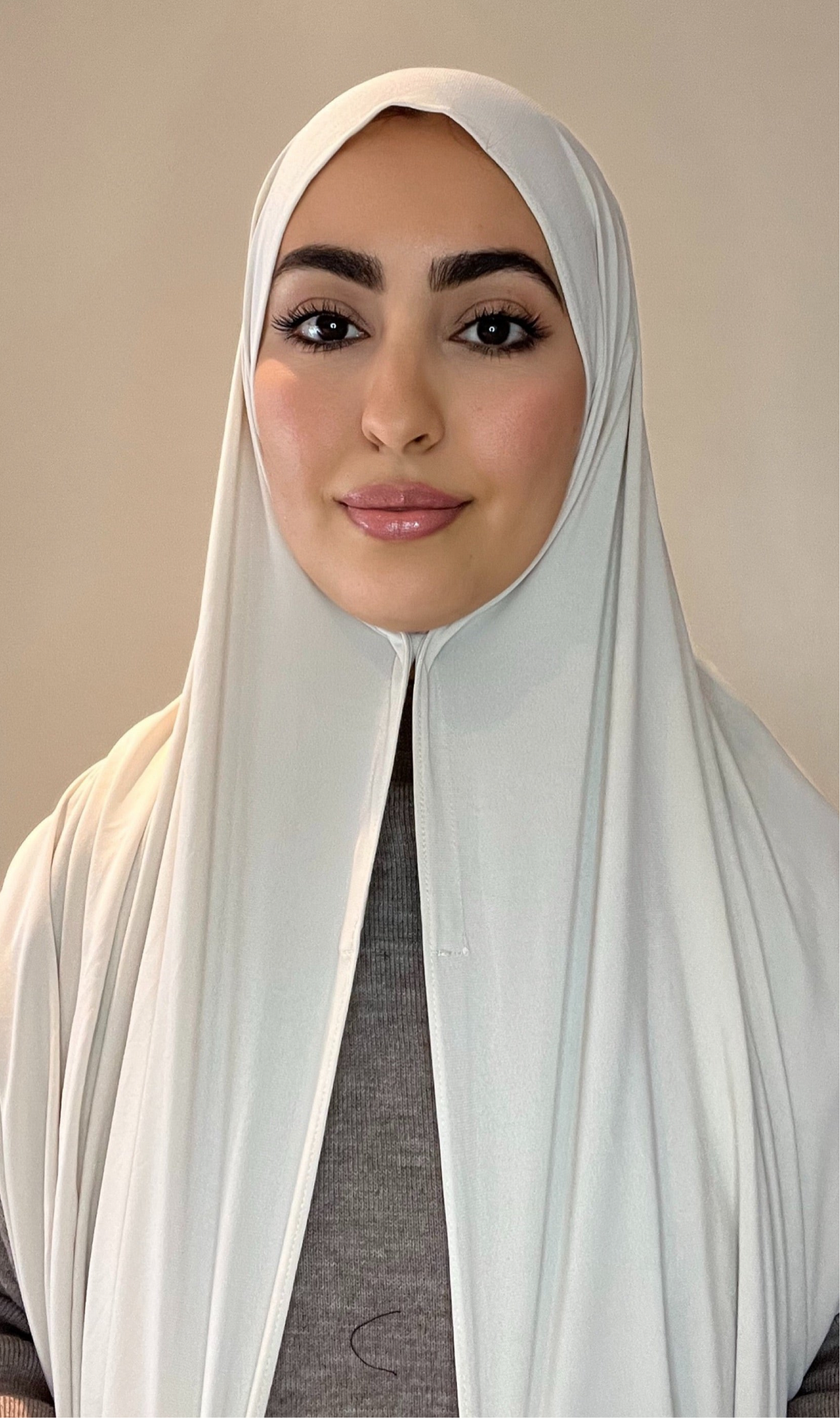 Hijab à fermeture magnétique