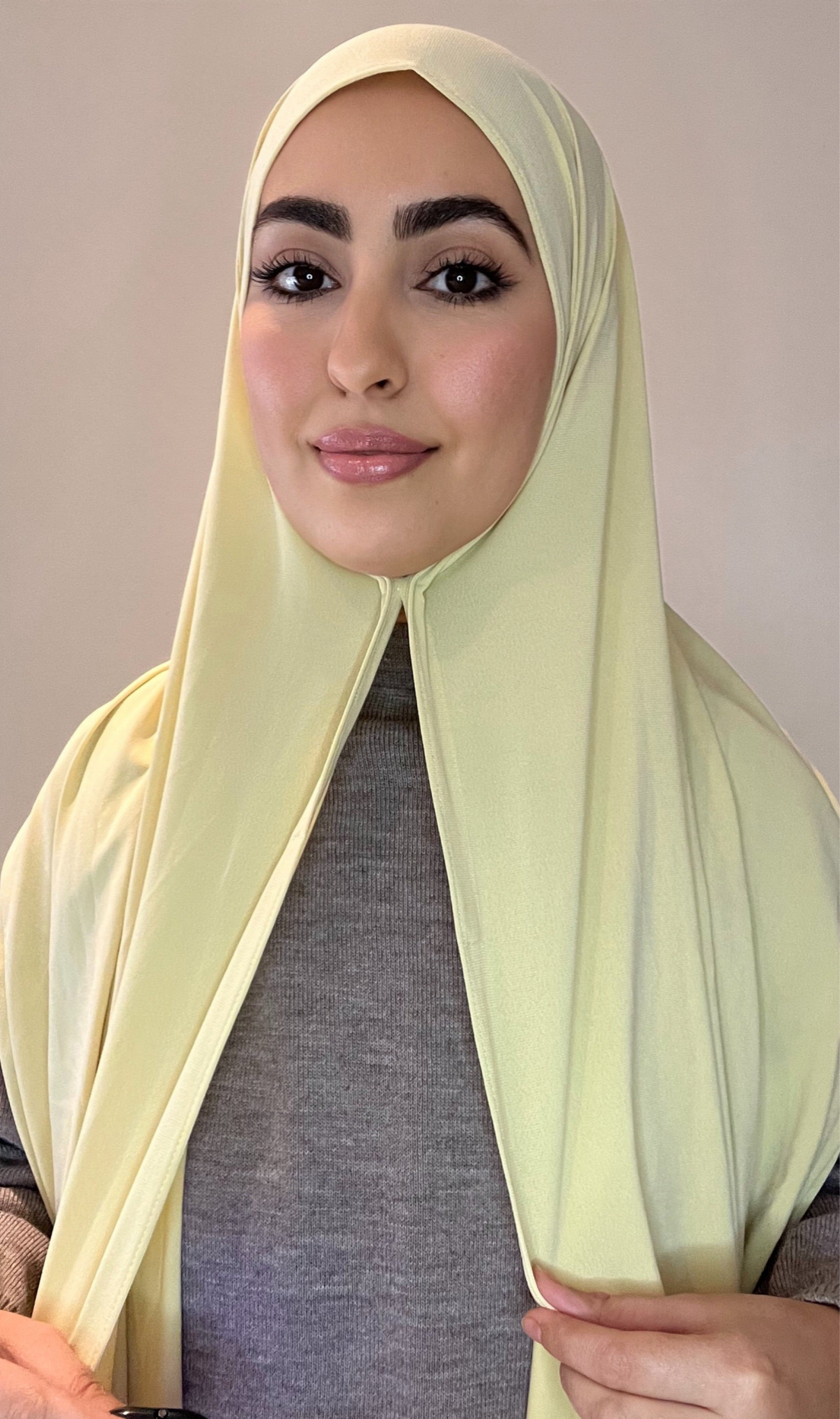 Hijab à fermeture magnétique