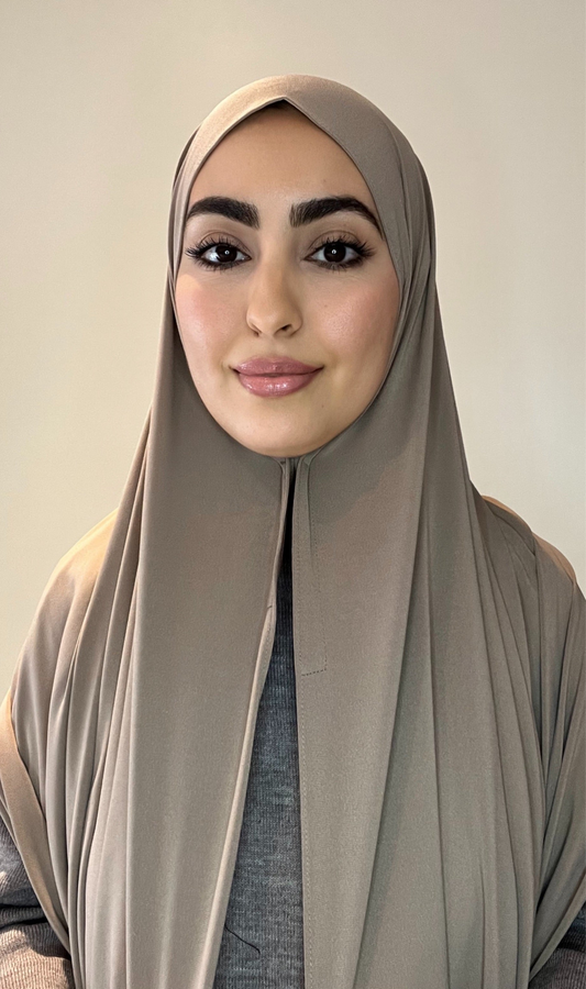 Hijab à fermeture magnétique