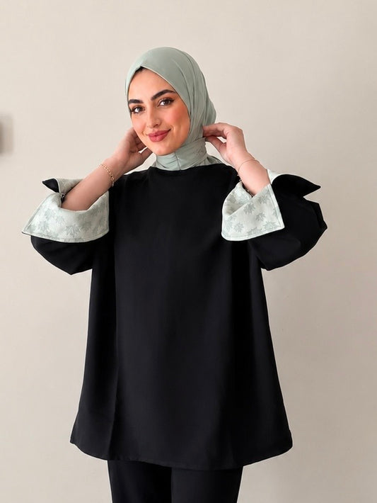 pull oversize avec détails sur les manches