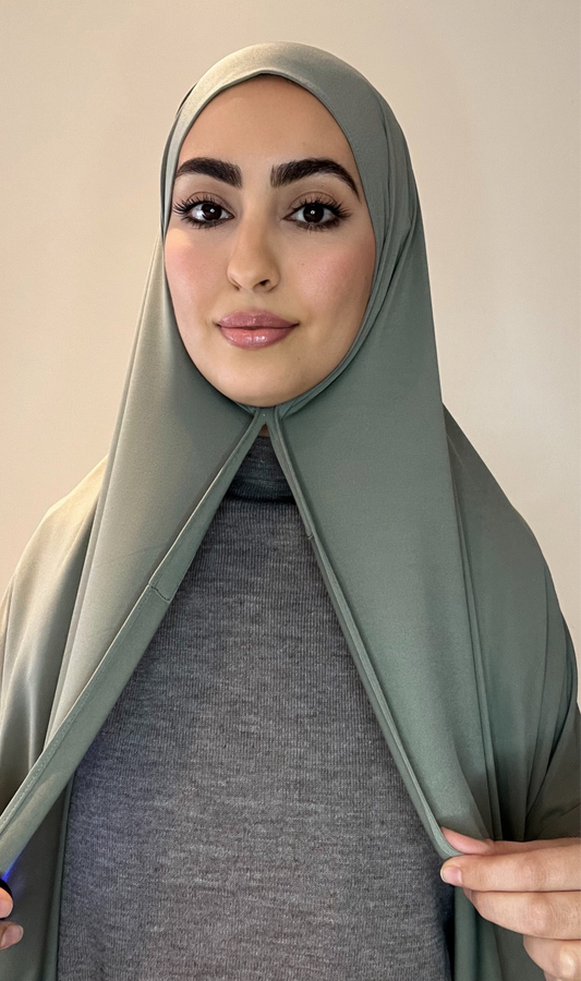 Hijab à fermeture magnétique